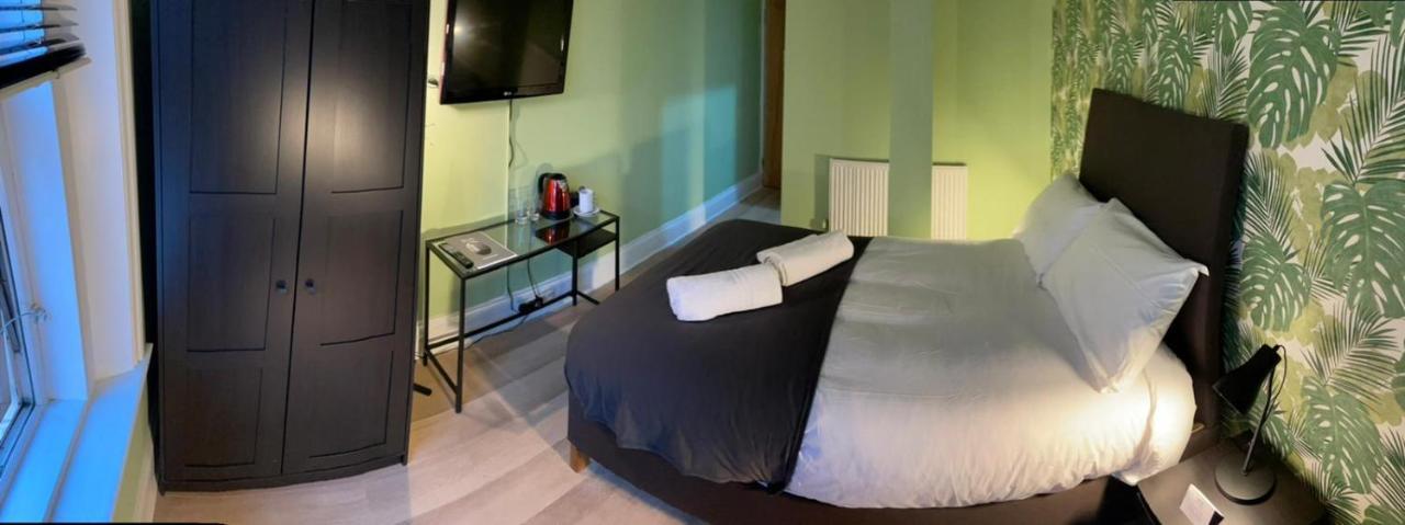 London K W Hotel Kültér fotó
