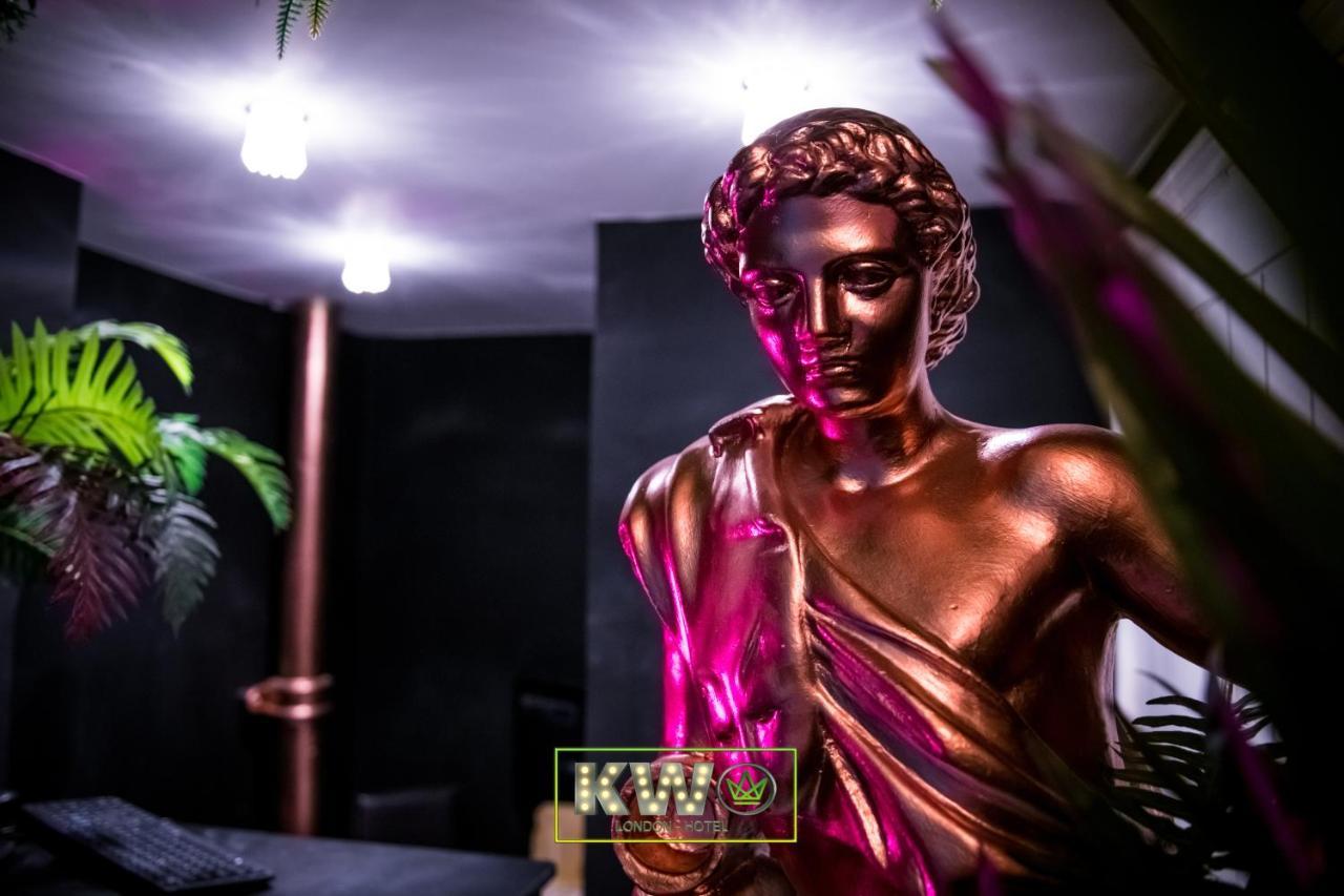 London K W Hotel Kültér fotó