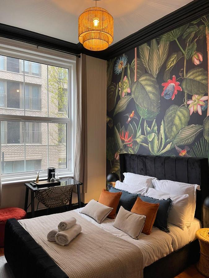 London K W Hotel Kültér fotó