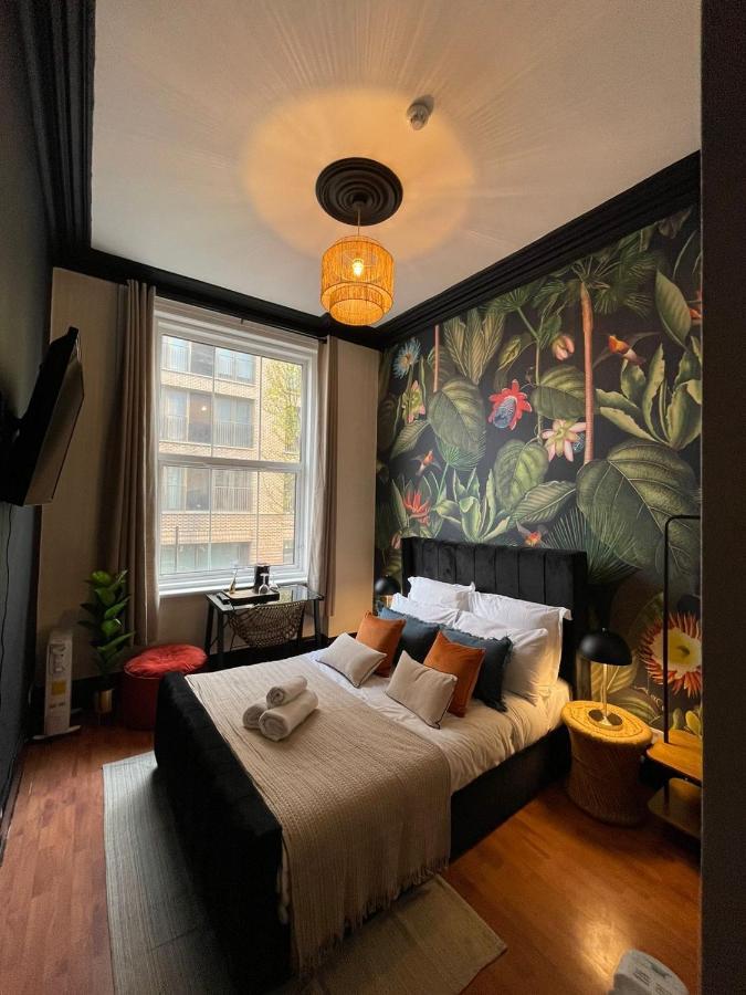 London K W Hotel Kültér fotó